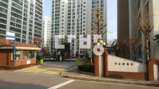 Apartment in 이촌동 - View 2