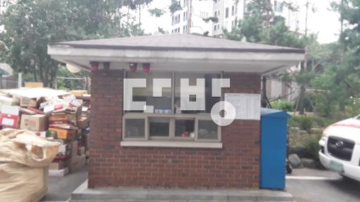 Apartment in 본동 - View 2