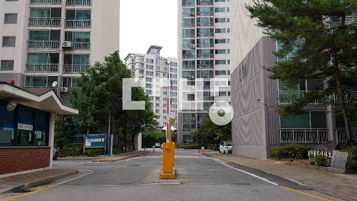Apartment in 고읍동 - View 2