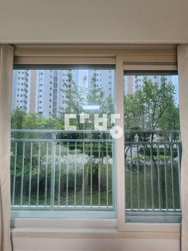 Apartment in 충무공동 - View 2
