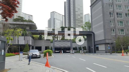 강추 귀한1층 층간소음무  필로티1층사생활보호됨 시스템에4대 정상입주 - View 2