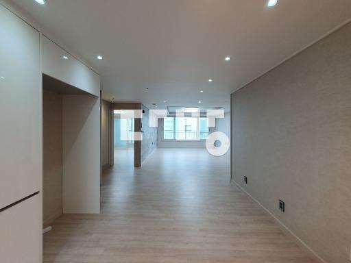 임대안고매매,초등학교인접,생활권편리,남서향.27년6월입주. - View 5