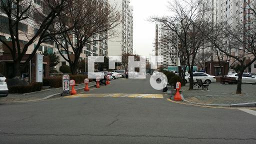 초중고 대형식자재마트 인접 관공서 은행 가까운 편리한 곳 - View 2
