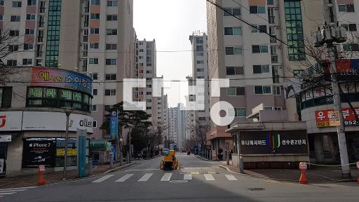 추천매물.로얄동 남향 속집.주인거주로 깨끗하게 관리된집.이사충분협의 - View 2