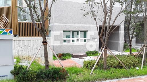 남향,생활권편리,드레스룸,펜트리,냉동고,내부깨끗,빠른입주 가능합니다 - View 3