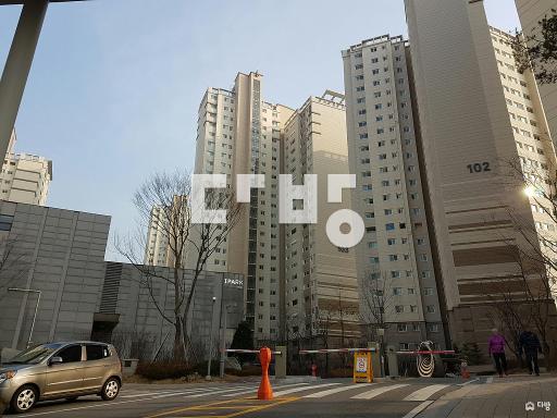 하루종일햇빚쨍.막힘없는튜인뷰. 관리잘된깨끗하고 예쁜집. 전세안고가능 - View 2