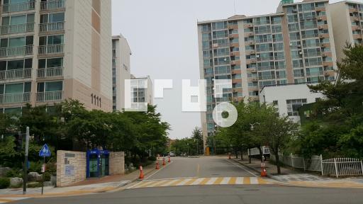 Apartment in 초지동 - View 2