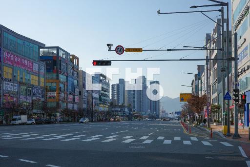 사방 정원같은 조망, 넓은 베란다있는 구조,주인거주로 잘 관리되어있어요 - View 2