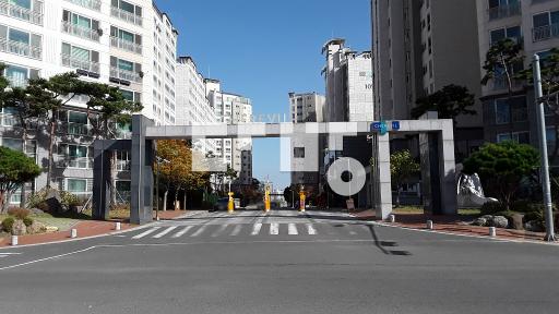 Apartment in 미장동 - View 3