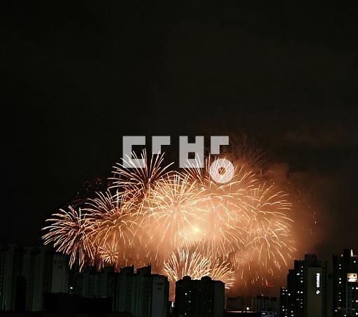 "앞동 개방감 일조량 우수,도배,싱크대시트지작업,인덕션,식기세척기 설치" - View 5