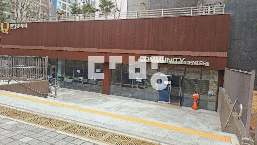 급매.찾기힘든가격,출입구 뷰와 정원뷰 좋아요,판상형이라 수납공간 넉넉 - View 2