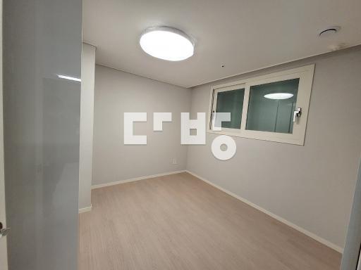 23형,신축,즉시입주,층간소음무,예쁜정원,에어컨,붙박이장, - View 4