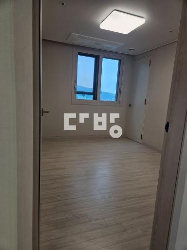 옵션부자.주인거주   첫 입주와 동일하게 깨끗한 집 거의 사용감 없는 댁 - View 2