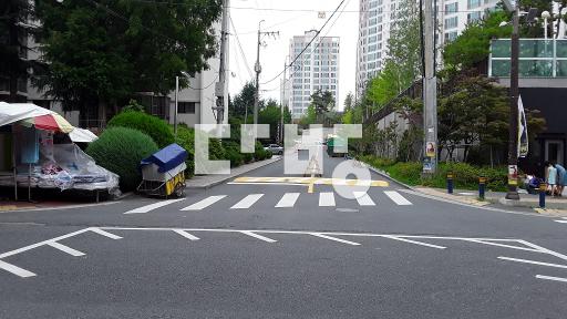 Apartment in 삼천동1가 - View 2