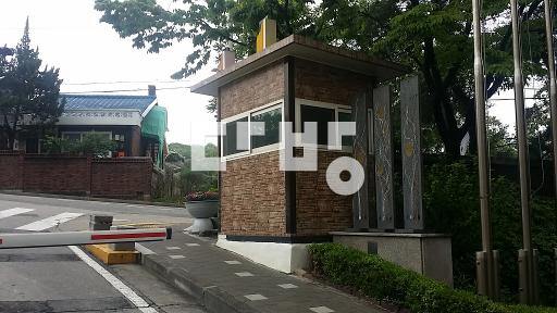 10월 중순 입주,욕실 씽크대 수리가 되어 있는 상태 깨끗한 집. - View 3