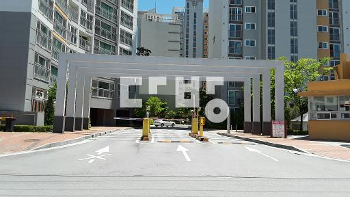 Apartment in 우산동 - View 2