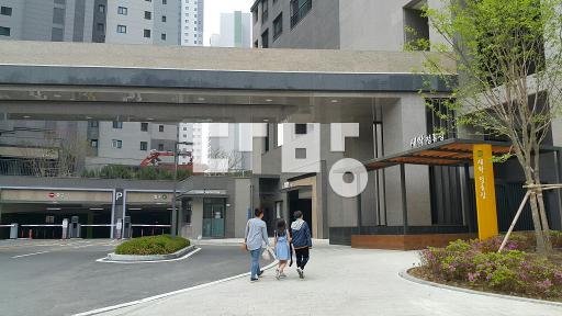 입구동함박초도보5분인기동타입대통령상수상구조조경상권편리한살기굿이사날짜협의 - View 3