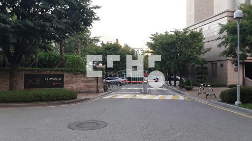 아파트 - View 2