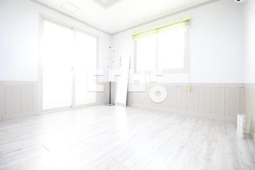 GOOD 화이트톤 깔끔한구조 비흡연자 환영 GOOD - View 4