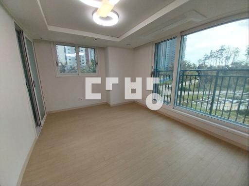 Apartament me 1 dhoma, 81 m²