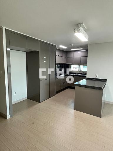 Apartment in 초량동 - View 2