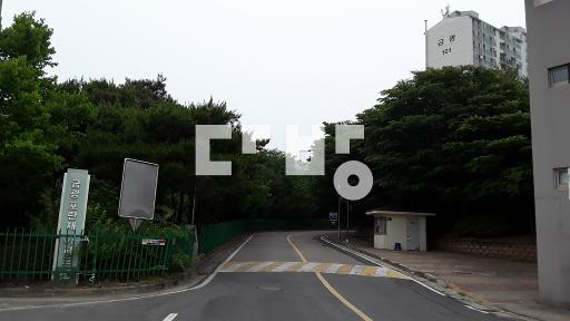 샤시 및 씽크대 교체, 부분 리모델링, 햇살가득한 남향 - View 2
