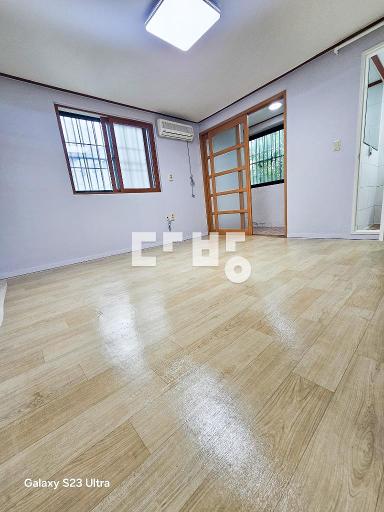 Apartment in 원천동 - View 2