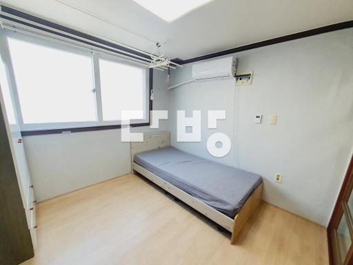 Apartment in 대전광역시, 원내동, 진잠동 - View 3