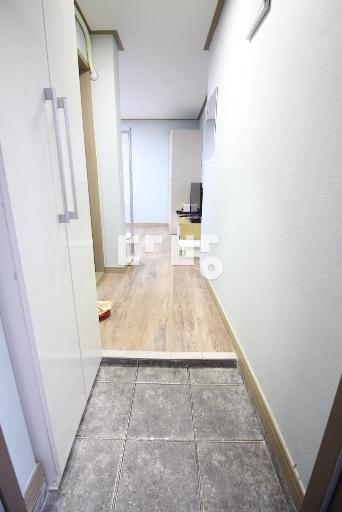 Apartment in 신평동 - View 2
