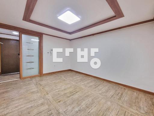 Apartment in 대명동 - View 2