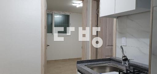 동부시장부근 반지하 풀옵션 방1칸 거실 500만원 45만원 - View 2