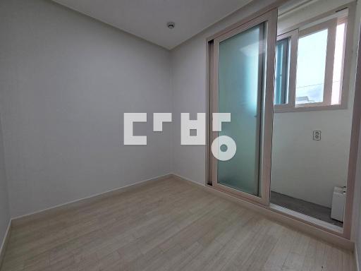 2호선 구로디지털단지역  인근 풀옵션,올수리 저렴한 투룸 매매 - Widok 4