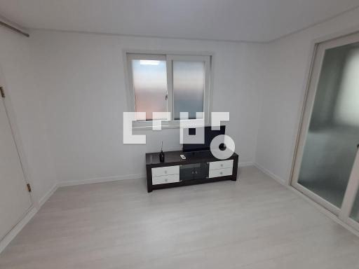 Apartment in 곡반정동 - View 5
