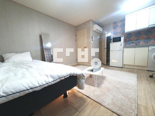 Apartment in 남산동 - View 3