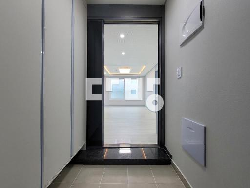 Apartment in 수원시, 고등동, 팔달구 - View 2