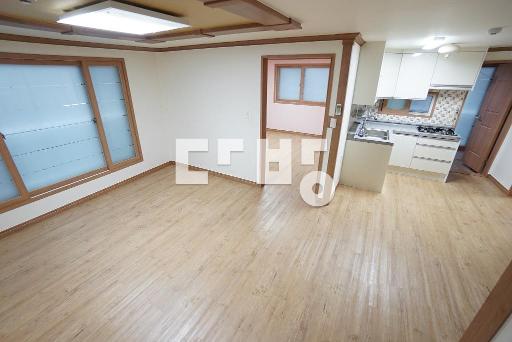 2층위치한 방2개 - View 2