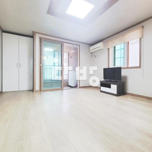 Apartment in 연암동 - View 2
