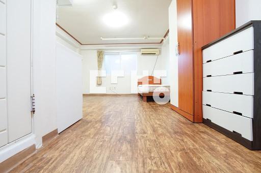 Apartment in 연희동 - View 3