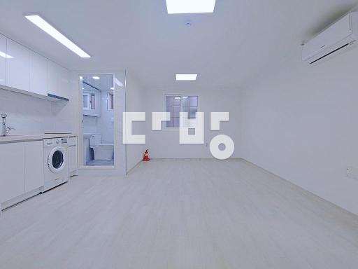 리모델링두번째입주/금액조절,대출가능/큰평수 신형풀옵션의 최상급 원룸 - View 2