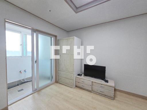 Apartment in 대전광역시, 원내동, 진잠동 - View 2