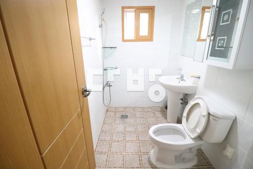 Apartment in 울산광역시, 반구동, 반구1동 - View 2