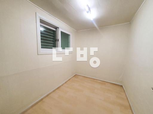 샷시포함 내부올수리 베란다 다용도 사용가능 - View 5