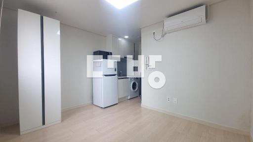 Apartment in 봉천동 - View 2