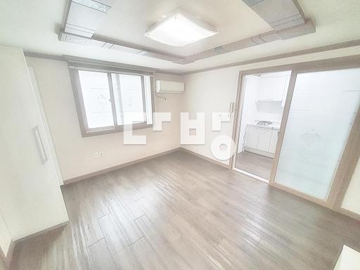 ㅇㅡ보증금,관리비 조절가능ㅡㅇ풀옵션,채광 주차 좋은집. - View 4