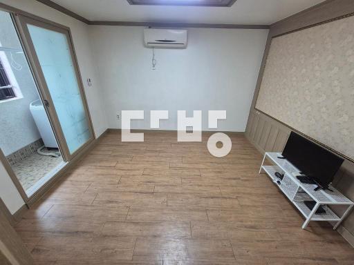 Apartment in 장평동 - View 2