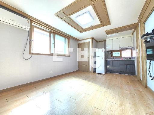 Apartment in 우아동3가 - View 3